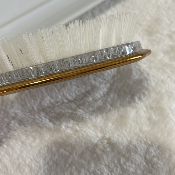 Vintage Brush with embroidery details! - Picture 6 of 12